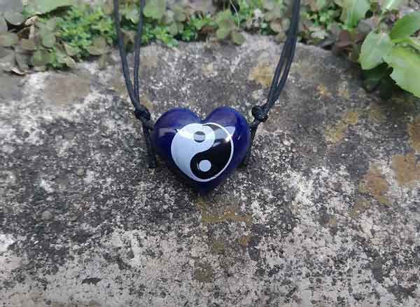 Colar Aromático Coleção Taoísmo Yin Yang - Coração Azul - Ortega - Mundo dos Óleos