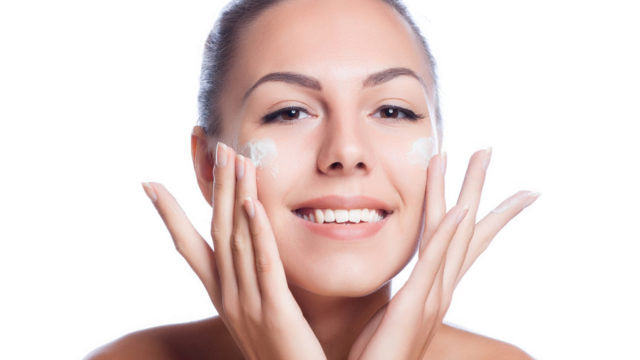 Prepare e proteja o seu rosto para receber uma maquiagem com essa maravilha natural!