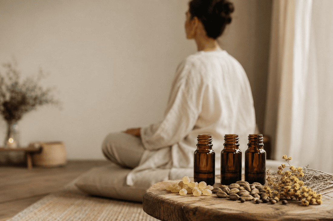 Meditação profunda: descubra o poder do olíbano, cardamomo e immortelle