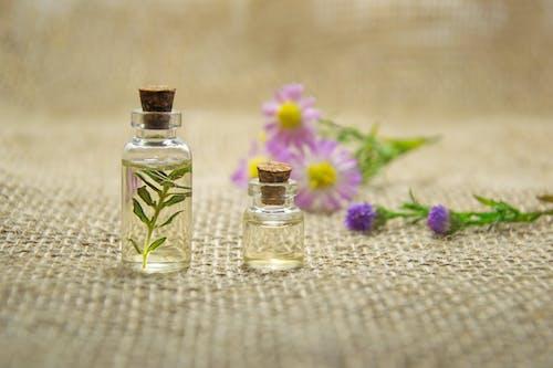 Aromaterapia: Como usar óleos essenciais para sua saúde