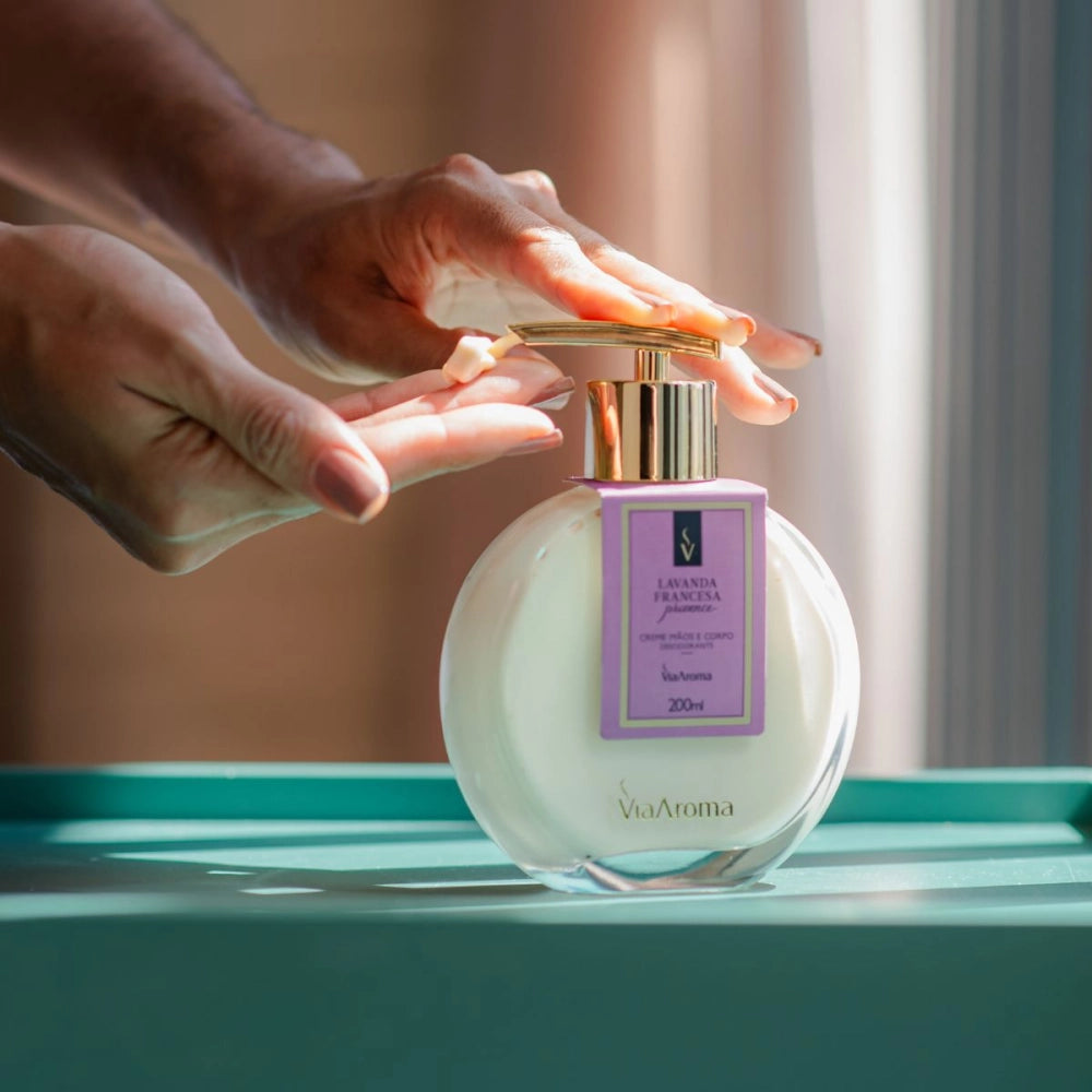 Creme Hidratante Desodorante Mãos e Corpo - Lavanda Francesa - Via Aroma - Frasco com 200ml